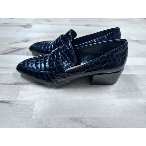 Vince Camuto Adealia Women's Croc Patent Leather Black Loafer Sz 8.5 - Picture 2 of 8